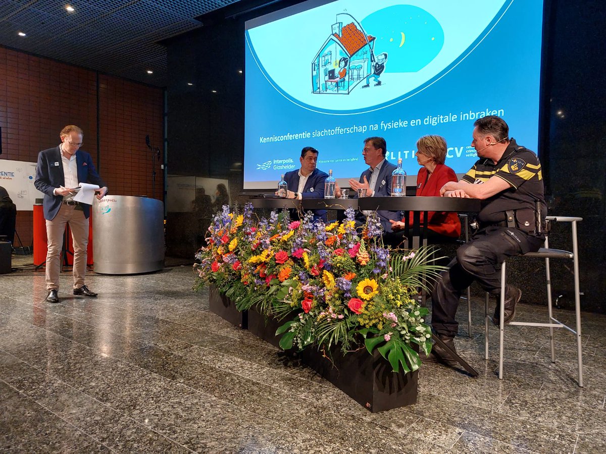 HetCCV's tweet photo. Vandaag vindt de Kennisconferentie slachtofferschap na fysieke en digitale inbraken plaats. Professionals in techniek, gedragswetenschap, beleid en veiligheid komen bij elkaar om tot vernieuwende en effectieve oplossingen te komen. #Interpolis #politie #pkvw #hetccv https://t.co/o40GL8cc6R