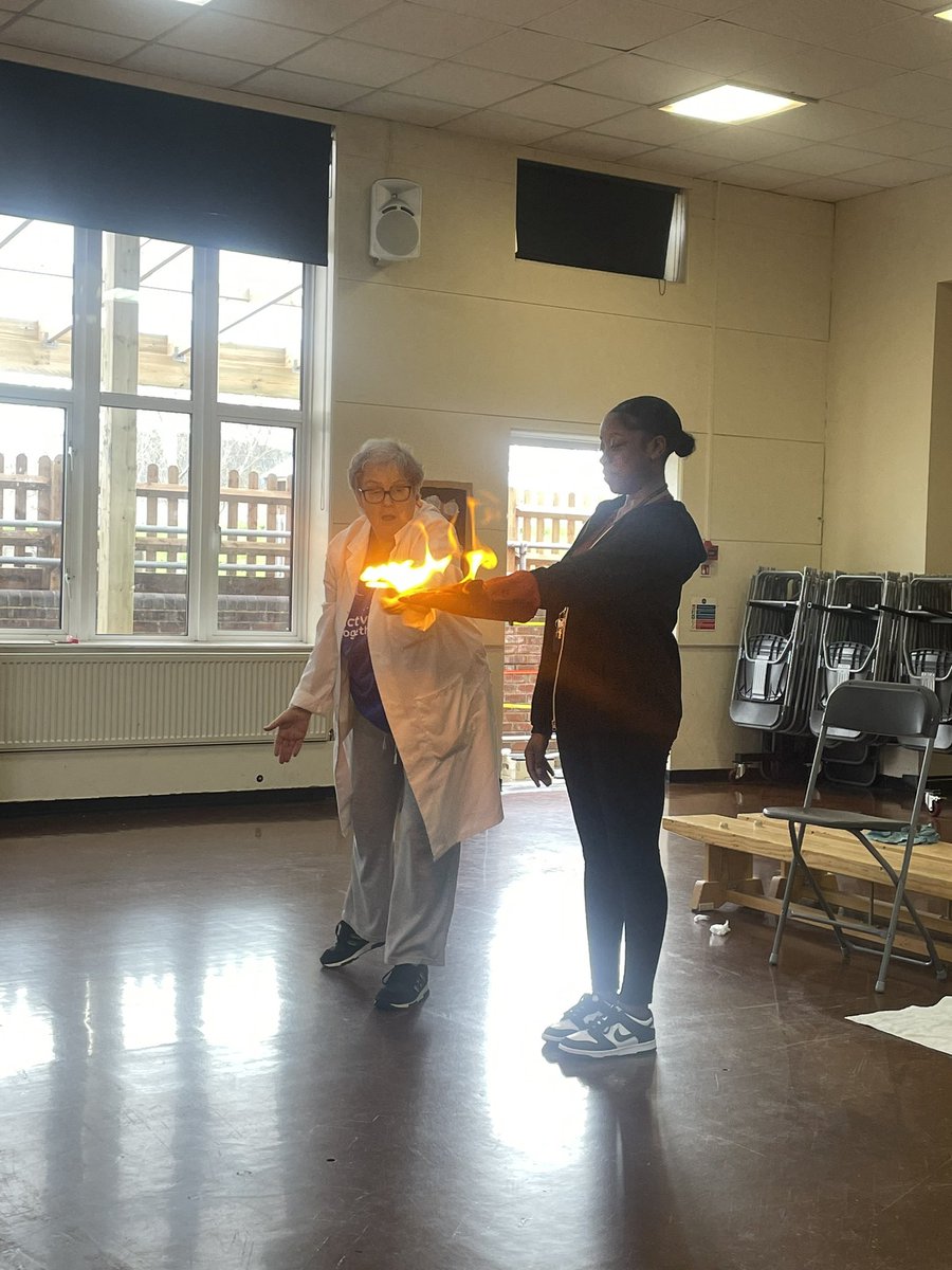 BrookfieldSM3's tweet photo. Reception and KS1 are making fire and explosives!๐ฅ #scienceweek #sillyscience #LEOscience https://t.co/NB7peiieGd