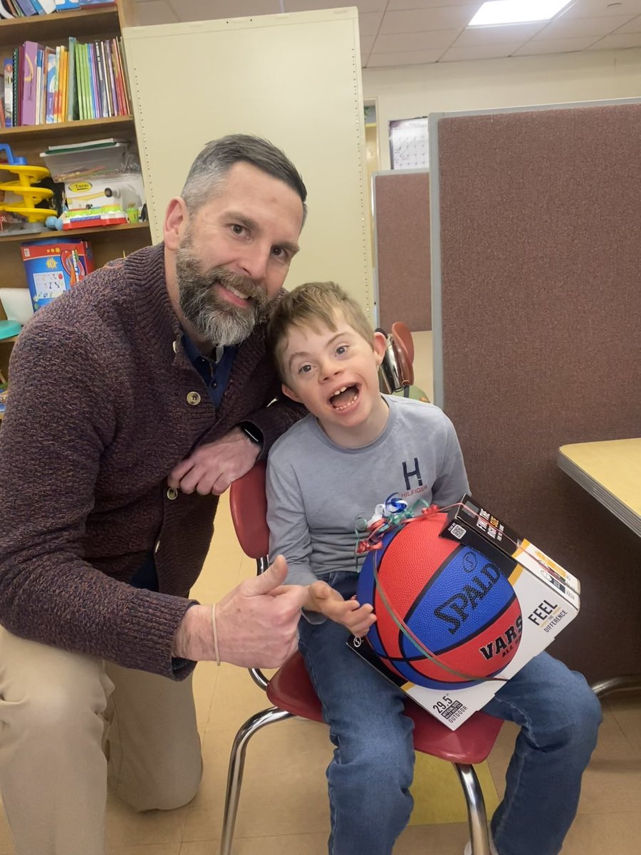 In honor of World Down Syndrome Day, March 21st we will be Rocking our Socks and collecting new basketballs for Jonathan’s Dream and Wolcott Elementary! #BeAGoodFriend like Finn Happy #FinnFriday @NicoleNalepaTV @CaitlinNuclo @CaitlinMFrancis