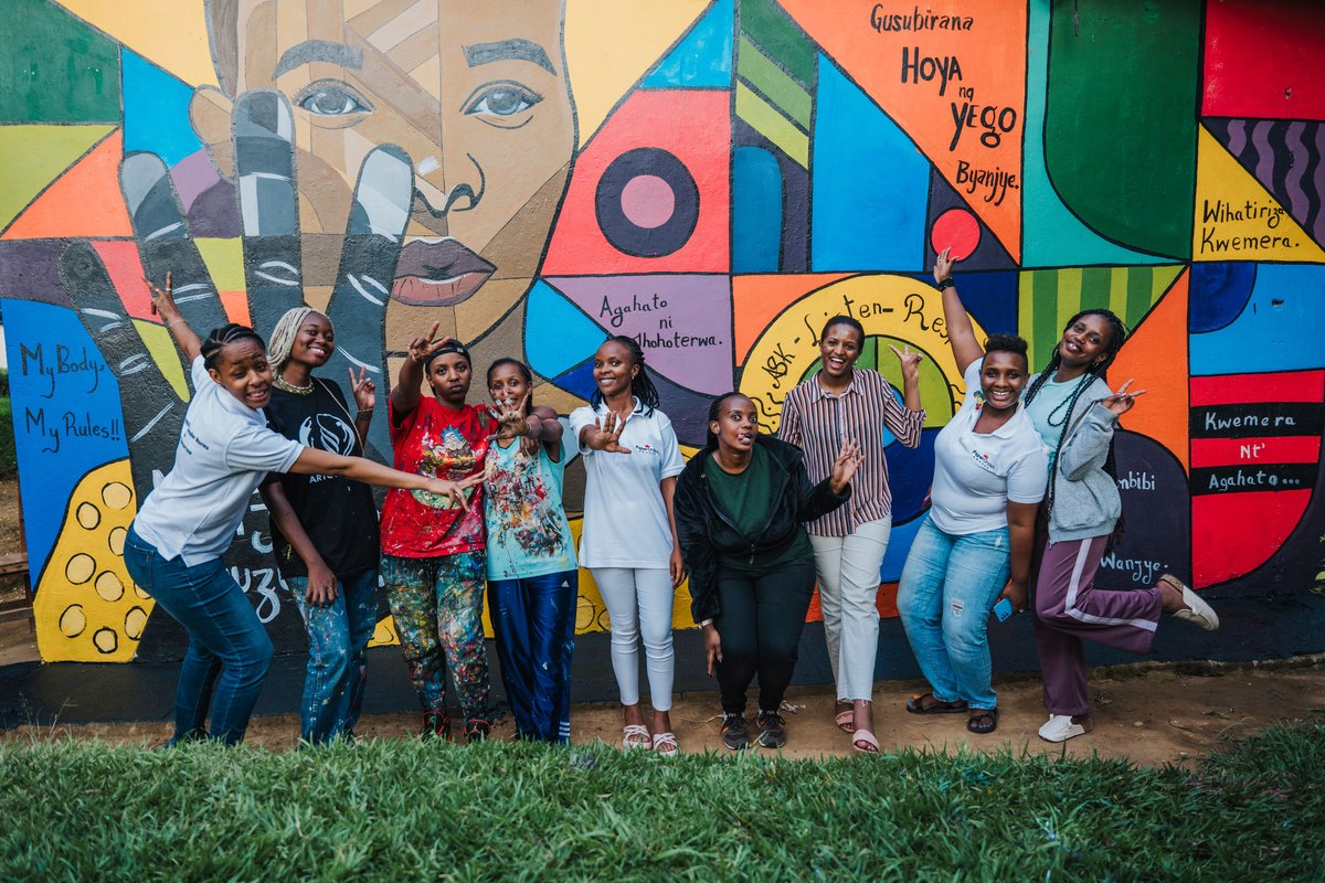 In Celebration of #InternationalWomensMonth, our partner organization Paper Crown Rwanda teamed up with talented women artist @ImpunduArts to empower youth in secondary schools nationwide with knowledge and sparked conversations on consent, rights, and respect through art🎨.