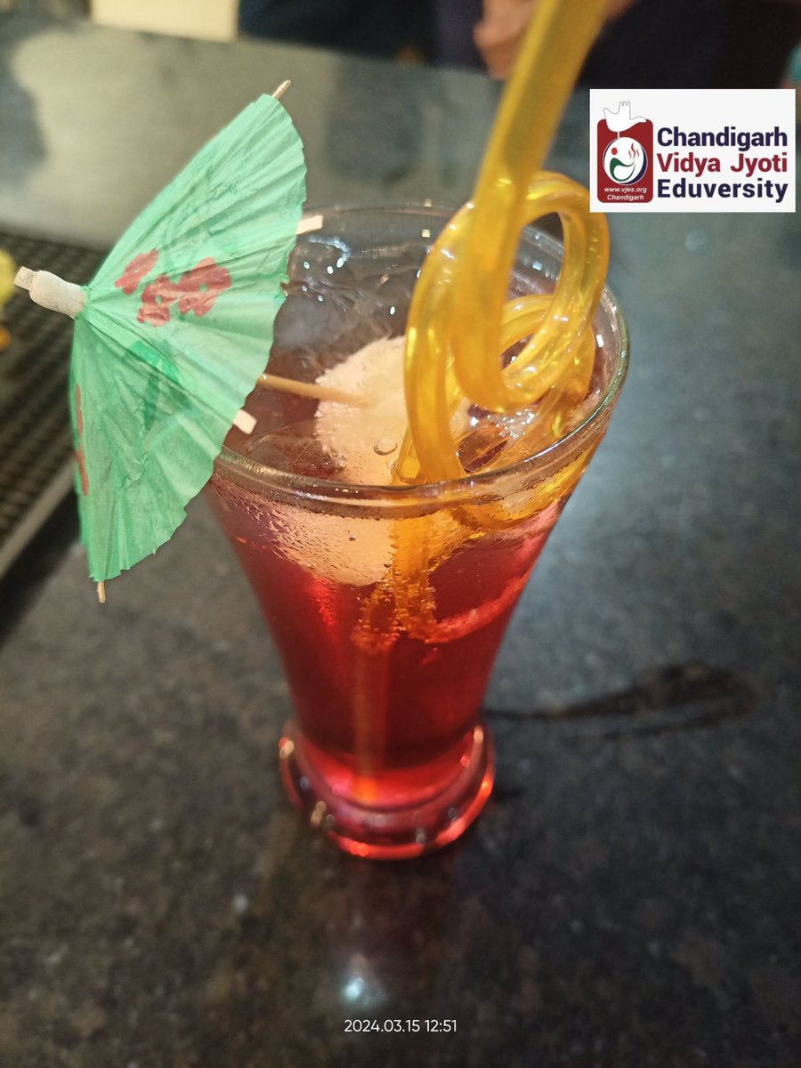 hcmigroup2's tweet image. #cocktailsession held @chandigarhvidyajyotieduversity Campus.

#cocktail #foodproduction #bartender #bar #drink #restaurant #tequila #drink #drinks #whiskey #thirsty #drinking #cheers #session #hotelmanagementstudent