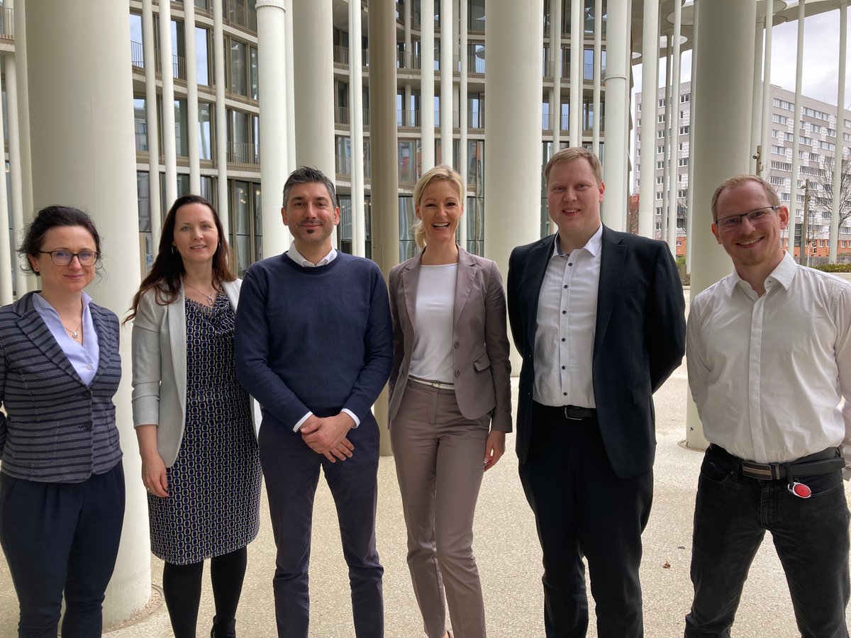 Sächsische Aufbaubank - Förderbank - (@sab_foerderbank) on Twitter photo Die <a href="/dzbank/">DZ BANK AG</a> der Genossenschaftlichen FinanzGruppe VR-Banken zur Hospitation in der SAB Leipzig.
Gemeinsam nahmen wir die Förderdarlehen mit Hausbankenschnittstelle unter die Lupe, um Prozesse & Kundenberatung verständlicher zu machen.
Herzlichen Dank für den Besuch! Die <a href="/dzbank/">DZ BANK AG</a> der Genossenschaftlichen FinanzGruppe VR-Banken zur Hospitation in der SAB Leipzig.
Gemeinsam nahmen wir die Förderdarlehen mit Hausbankenschnittstelle unter die Lupe, um Prozesse & Kundenberatung verständlicher zu machen.
Herzlichen Dank für den Besuch!