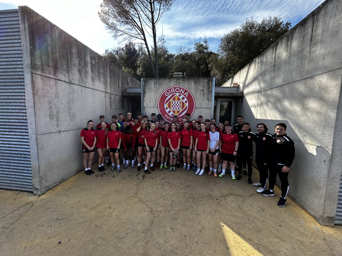 RUNSHAW_SES's tweet photo. Great day yesterday with @GironaFC with @RunshawCollege https://t.co/6JHkicyJWe