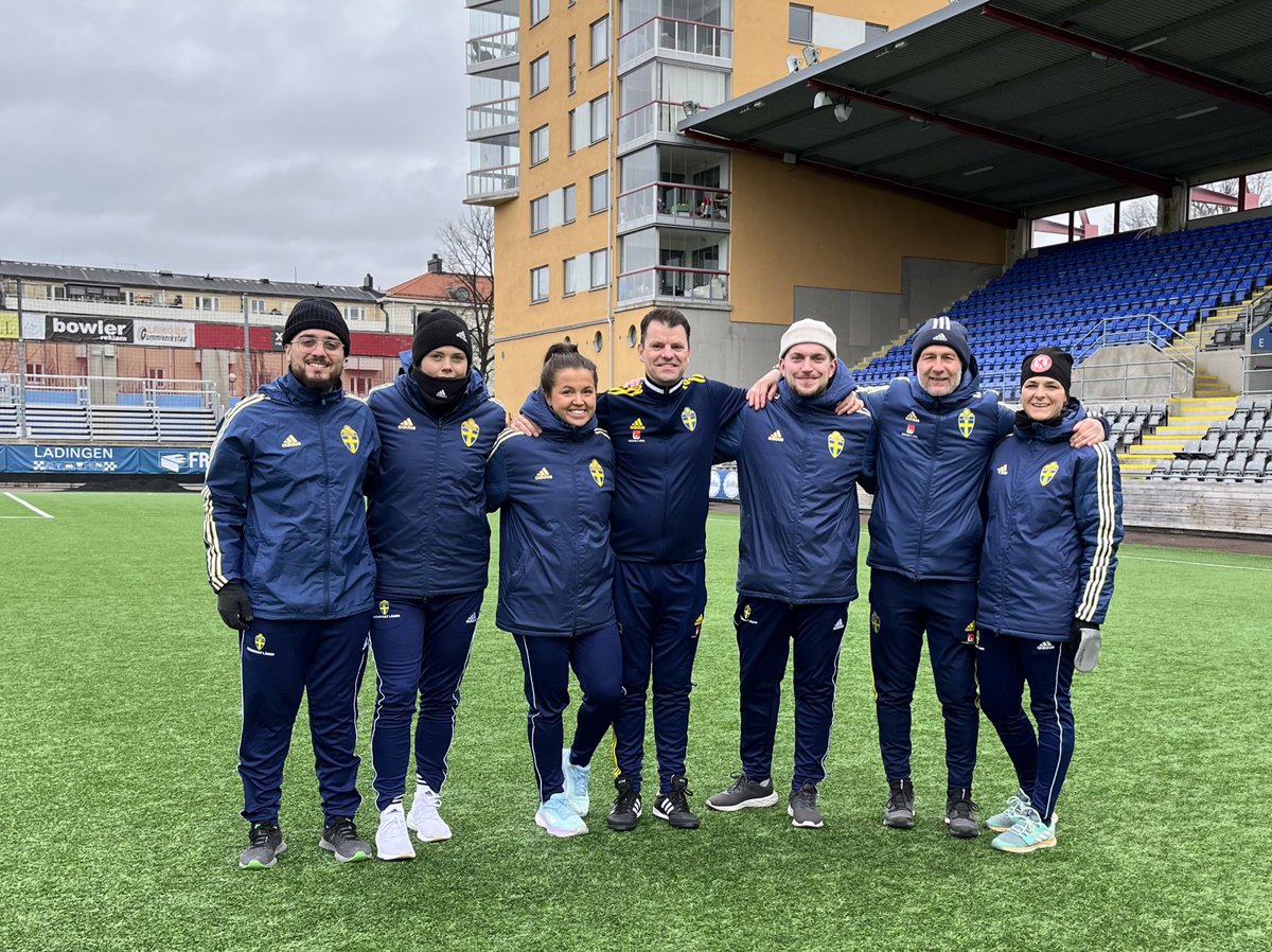 jesshoglander's tweet photo. Rivstart på 2024 med:
-Fotbollssymposium riktat till kvinnor
-Inspirerande föreläsning av @ElisabetGunnarz i samband med Nations league
-Uppstartsmöte F2010
-F09 som går in i årets tredje samling i helgen
-F08 som genomfört utbildningsdagar och matchläger
-Regionalt läger för F08 https://t.co/NqSYQgJmUm