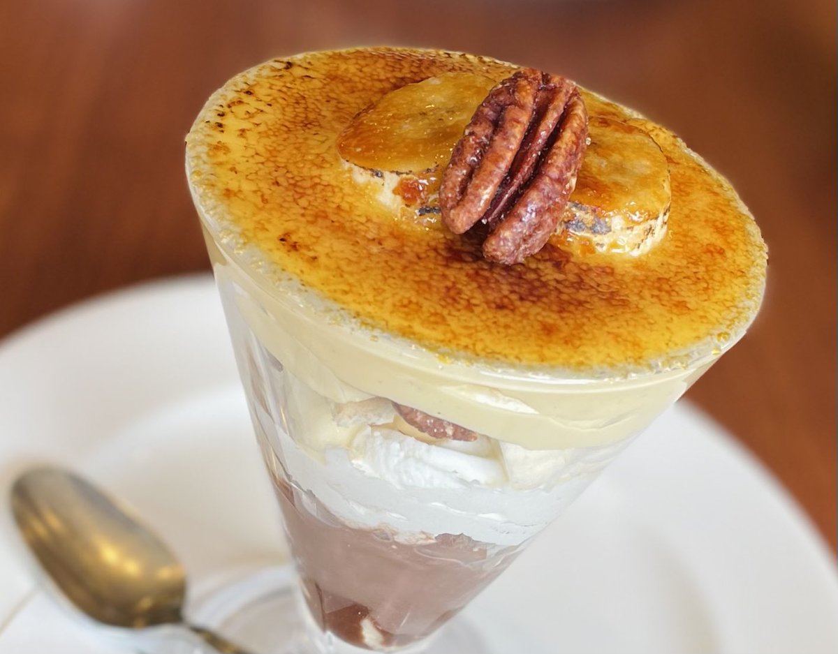 パフェおいしい〜🥳