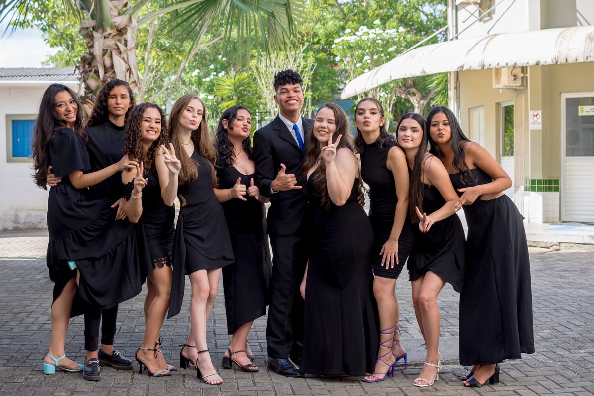 _rafarofaa__'s tweet photo. amo vocês!!! https://t.co/WGHpWEjLA5