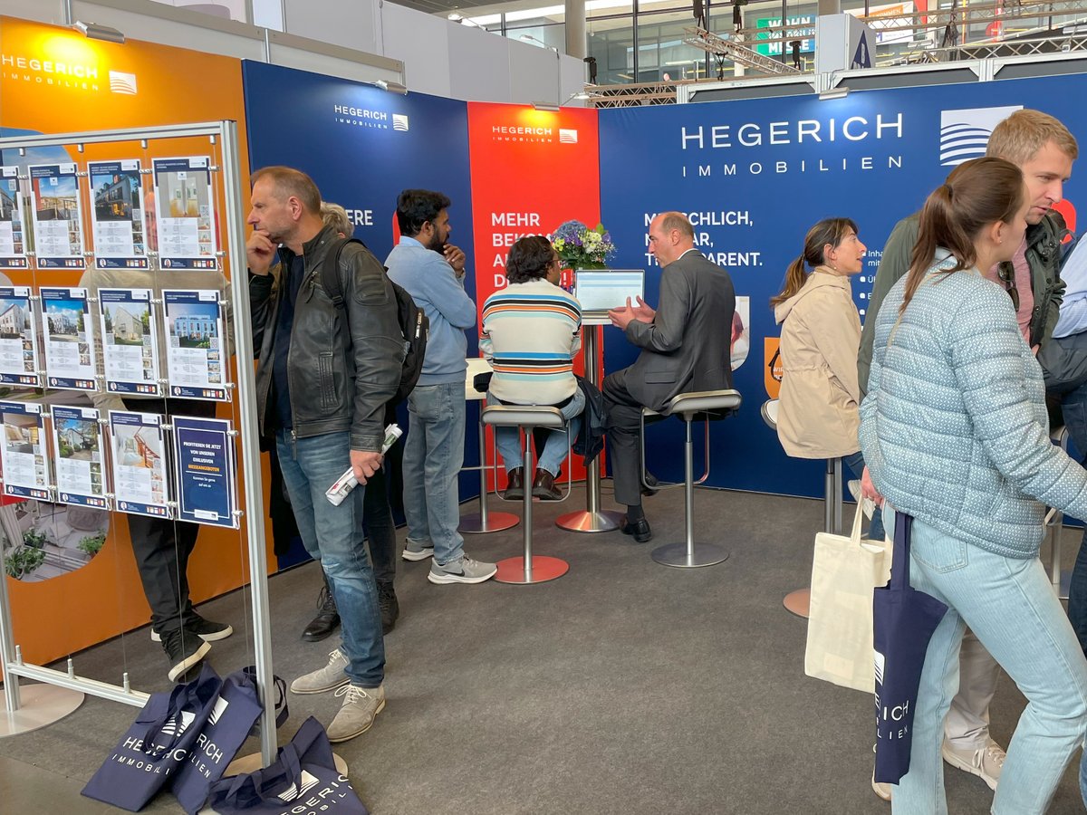 Hegerich_Immo's tweet photo. Morgen ist es so weit: Die #MIM2024 öffnet ihre Türen  vom 16. bis 17. März. Wir laden Sie 💙-lich ein uns am Stand E12 besuchen zu kommen. Experten-Vortrag von Tassilo Köhler: Sonntag, 17. März um 14.00 Uhr im Experten-Forum 💬 #messe #münchen #immobilien #traumhaus #experten https://t.co/DujKksmbPb