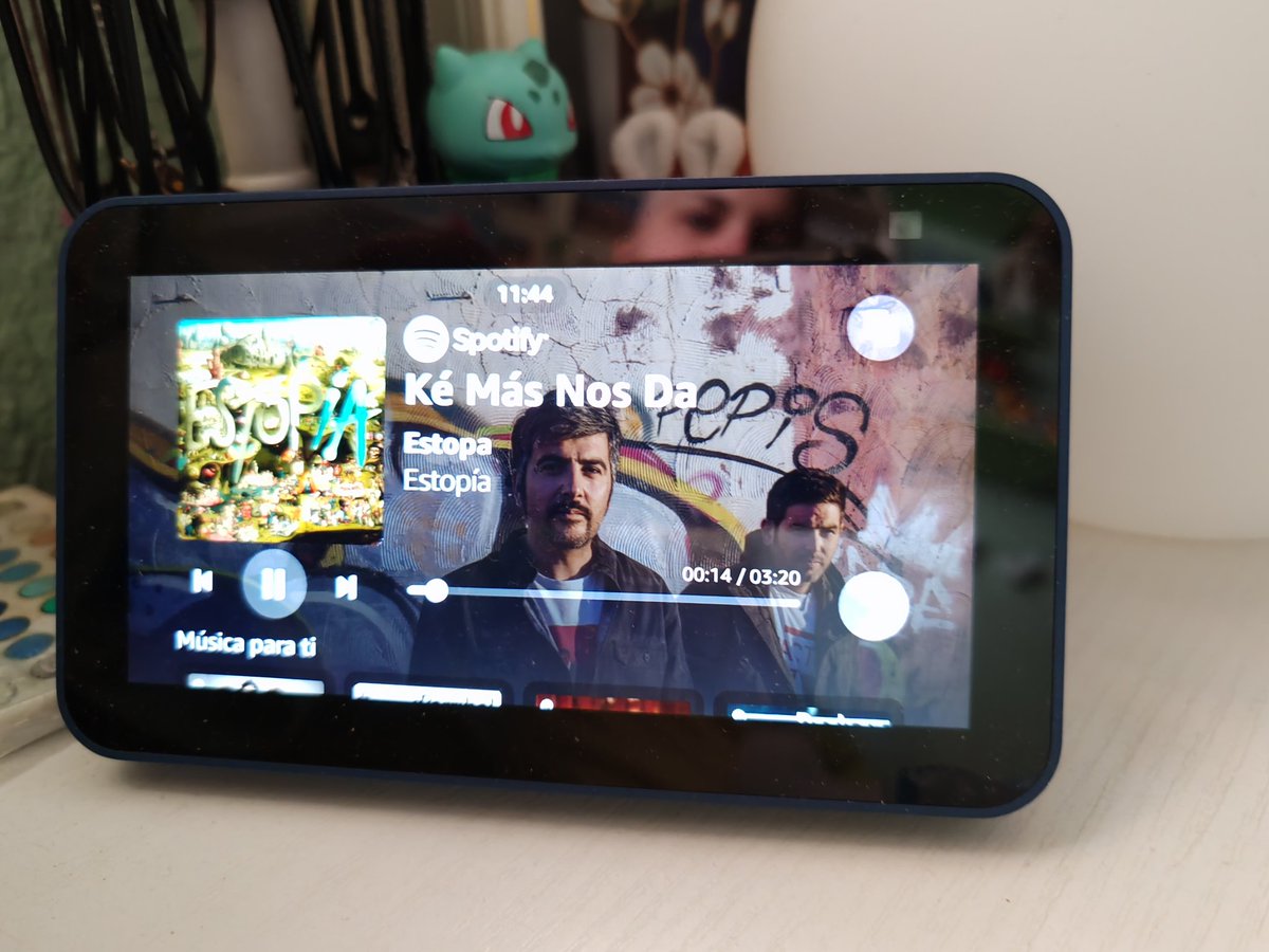 Yunamond's tweet photo. A tope ya con #Estopia!!! (Esperando que a lo largo del día llegue en físico, pero mientras caña a @SpotifySpain).
Ganazas de @estopaoficial y el 25 aniversario del grupo que más ha marcado mi vida desde pequeña. #Estopera https://t.co/doRq5pPXcz