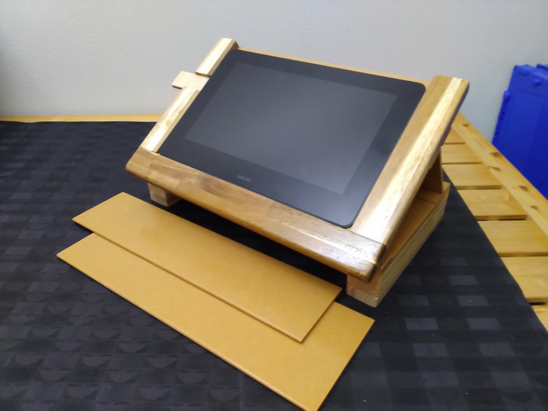 MAX❗️現在の危機やトラブルを上手に回避する石✨ Anker、Apple「探す」やAndroidに対応した紛失防止トラッカー