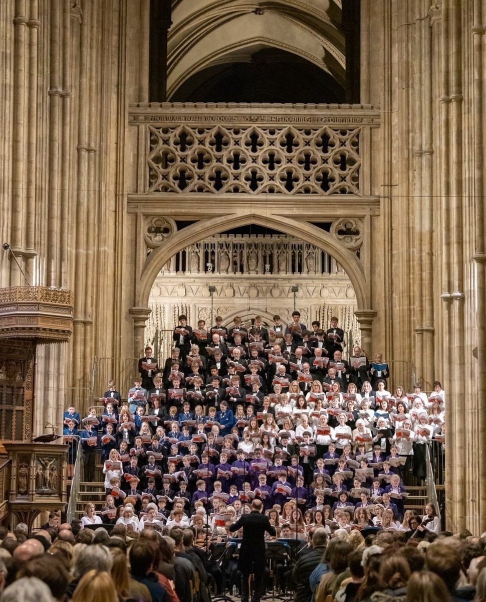 This was the view last night with 200 singers and Orchestra performing the Mozart Requiem. Stunning solo items and choirs in the first half, a proud evening, @EKSTpartnership @muddystiletto @StEdsCanterbury #musiceducation #opportunity #creativity #performingartsschooloftheyear