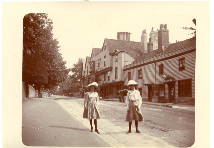 Flashback Friday! This is one of many photographs which feature in our new ‘Towns Through Time’ exhibition in the museum. Come and see us! Gracie and Marjorie Curtis stand outside the King’s Head public house, in Chigwell, around 1905-1910. #FlashbackFriday #Chigwell #old pubs