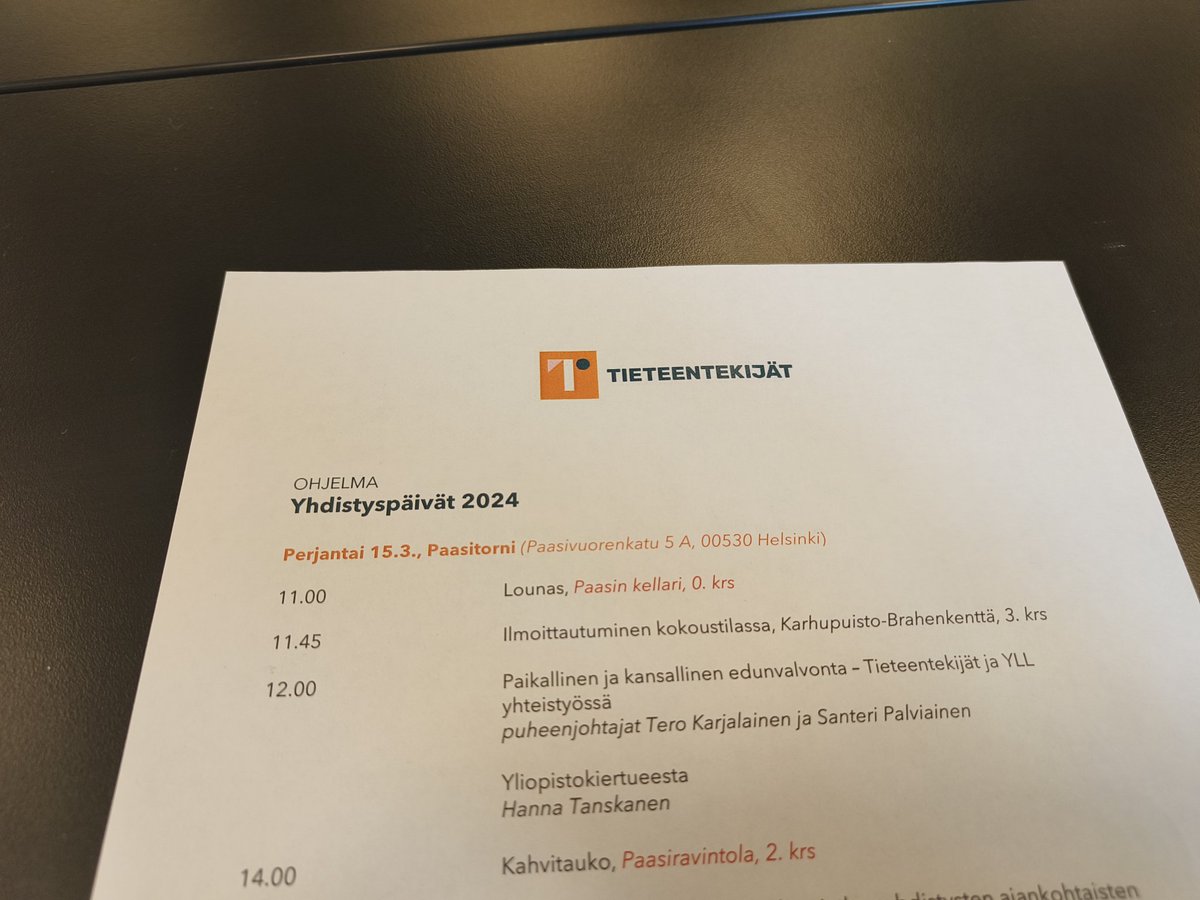 Päivittämässä ymmärrystä tutkijoiden arjen edunvalvonnallisista haasteista ja samalla miettimässä, miten tutkijataustaisten, muualla kuin korkeakouluissa työskentelevien näkökulmia voisi vahvistaa. Kiva olla täällä useamman vuoden tauon jälkeen. <a href="/Tieteentek/">Tieteentekijät</a> <a href="/SATYry/">SATY ry</a>