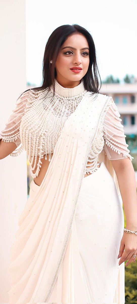 Lovely_Queens1's tweet image. #DeepikaSingh