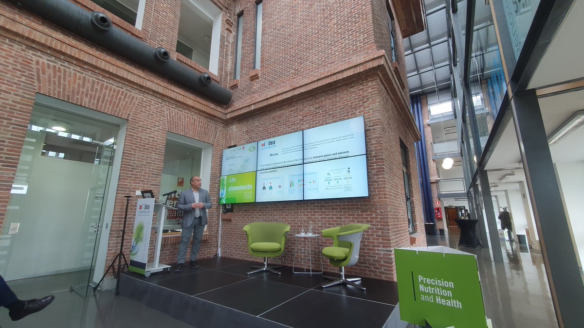 alarranz's tweet photo. #MOIG el grupo de innovación abierta de la @ComunidadMadrid (Madrid Open-Innovation Group), visita esta mañana @ImdeaAlimenta para intercambiar proyectos empresariales disruptivos para las industrias alimentaria y de la salud  basados en #NutriciondePrecision https://t.co/qs1Foo5hXU
