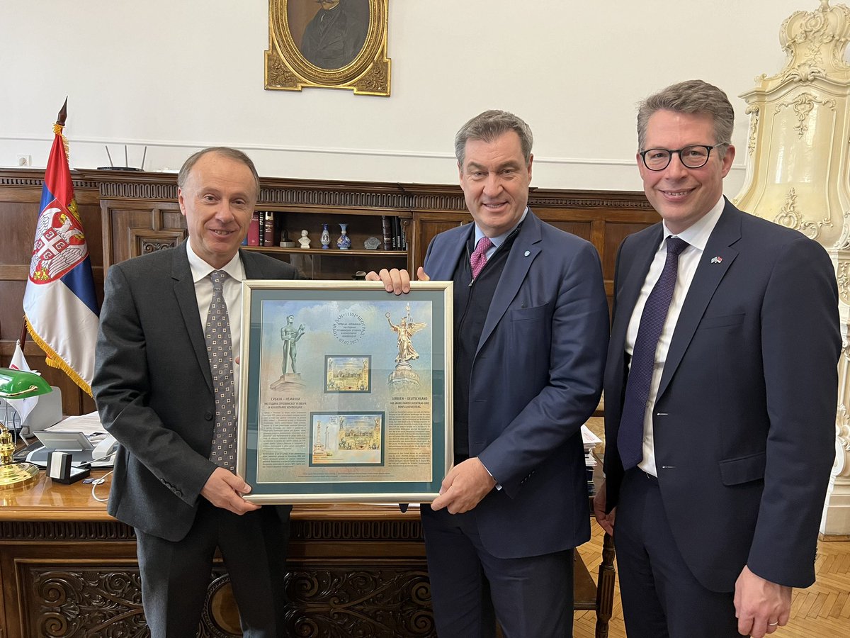 Markus_Soeder's tweet photo. Meilenstein der Wissenschaftskooperation: Die „Donauhochschulen“ Universität Belgrad und TH #Ingolstadt vereinbaren mit dem Erasmusvertrag ein #Austauschprogramm für Studenten und Wissenschaftler. Die Verbindung über #Wissenschaft und Forschung ist die sicherste Brücke in die Zukunft. Wir freuen uns über starke Partner in Belgrad: Modernste Technologie mit der Chance auf ökonomische Umsetzung bringt unsere Länder noch enger zusammen. Mit @MarkusBlume