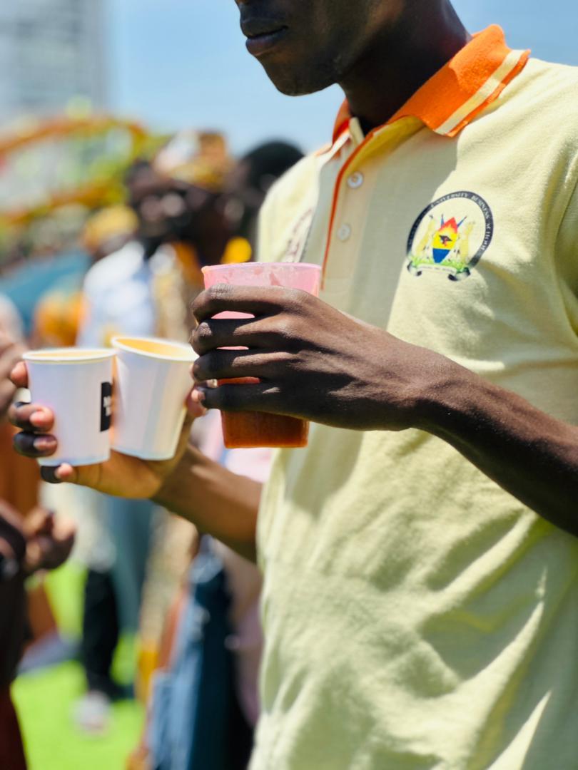 Nabakooza_'s tweet image. This is an experience you wouldn't want to miss out on. Come through, let's have a good time 😂😂 

We are refreshing with Minute Maid wano ku MUBS. 🔥✨️

#FilledWithLife  | @MinuteMaid  | @CocaColaBevUg