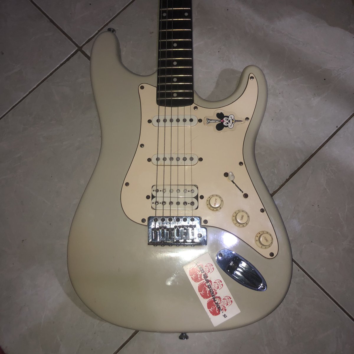 Forsale Squier bullet stratocaster 2005, minat PM aja 👌 #jualgitar#jualstratocaster#gitarforsale