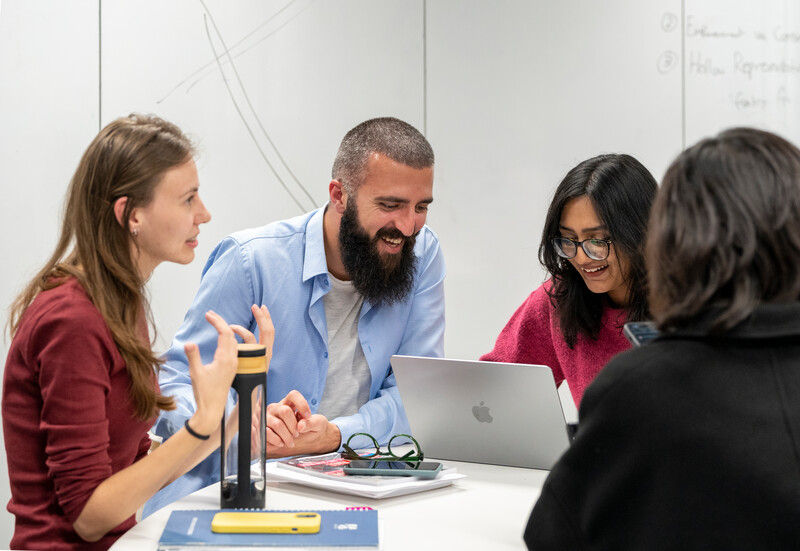 📢 Calling all <a href="/LSEnews/">LSE</a> undergraduates - apply to LSE GROUPS 2024 by 28 March!

Hosted by <a href="/EdenLSE/">LSE Eden Centre for Education Enhancement</a>, LSE GROUPS is a unique and immersive two-week experience where students design and carry out research projects together.

You can read more and apply here: info.lse.ac.uk/staff/division…