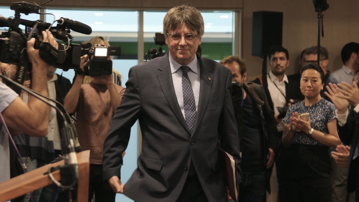 3CatInfo's tweet photo. Puigdemont, disposat a tornar i que el detinguin si és per ser president https://t.co/uq3KPmYjHz https://t.co/2zAkF1oEvA