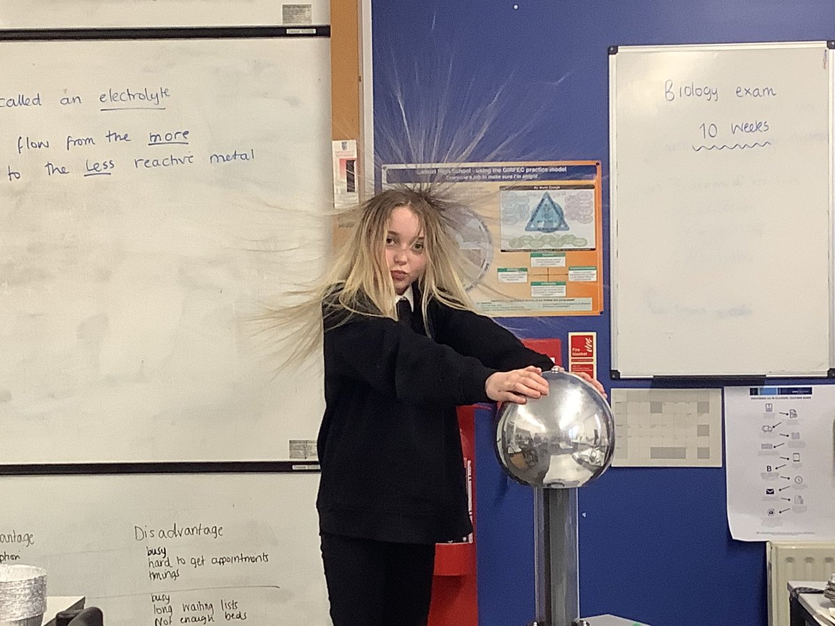 S1 have had great time learning about static electricity <a href="/LHS_Science_/">LHS Science</a>