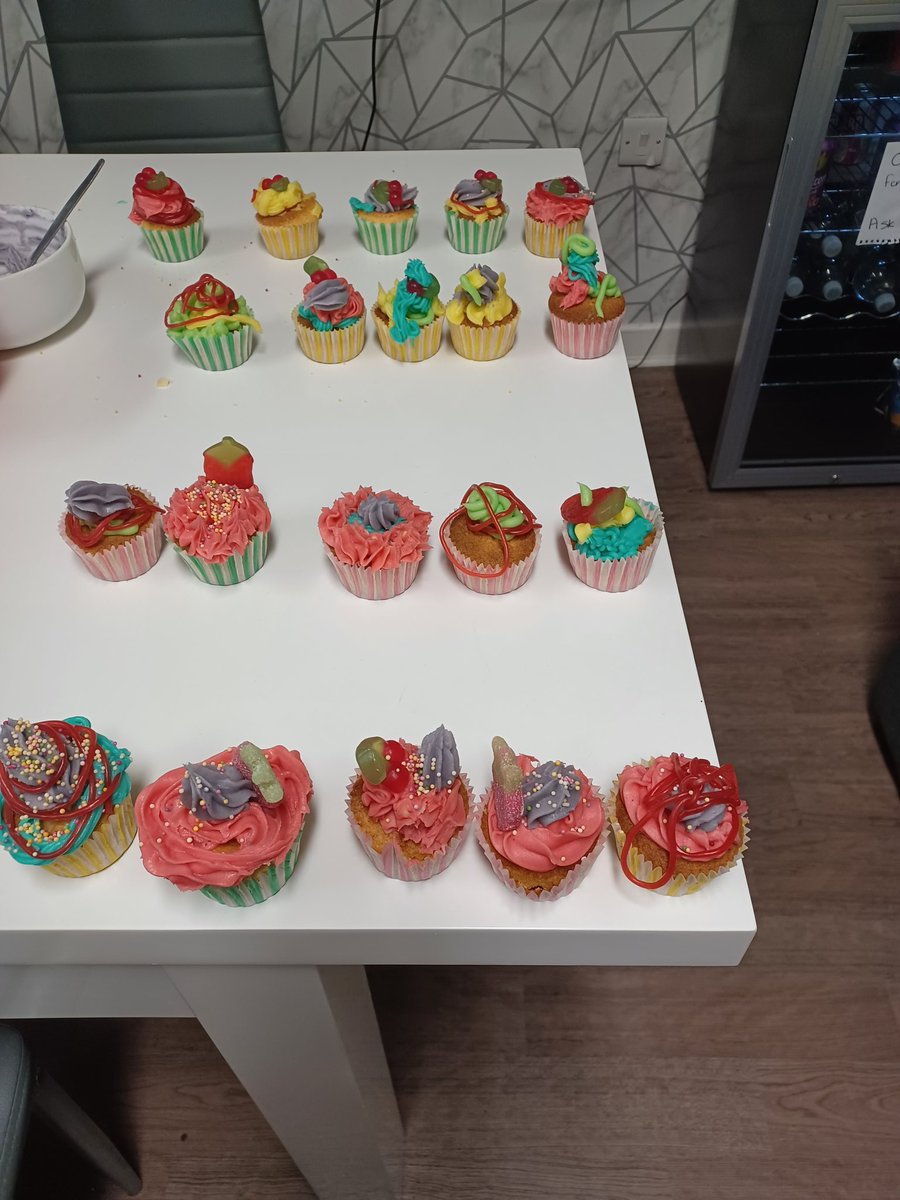 Cupcake making with <a href="/AllansPrimary/">ALLAN'S PRIMARY</a> how awesome are these!!