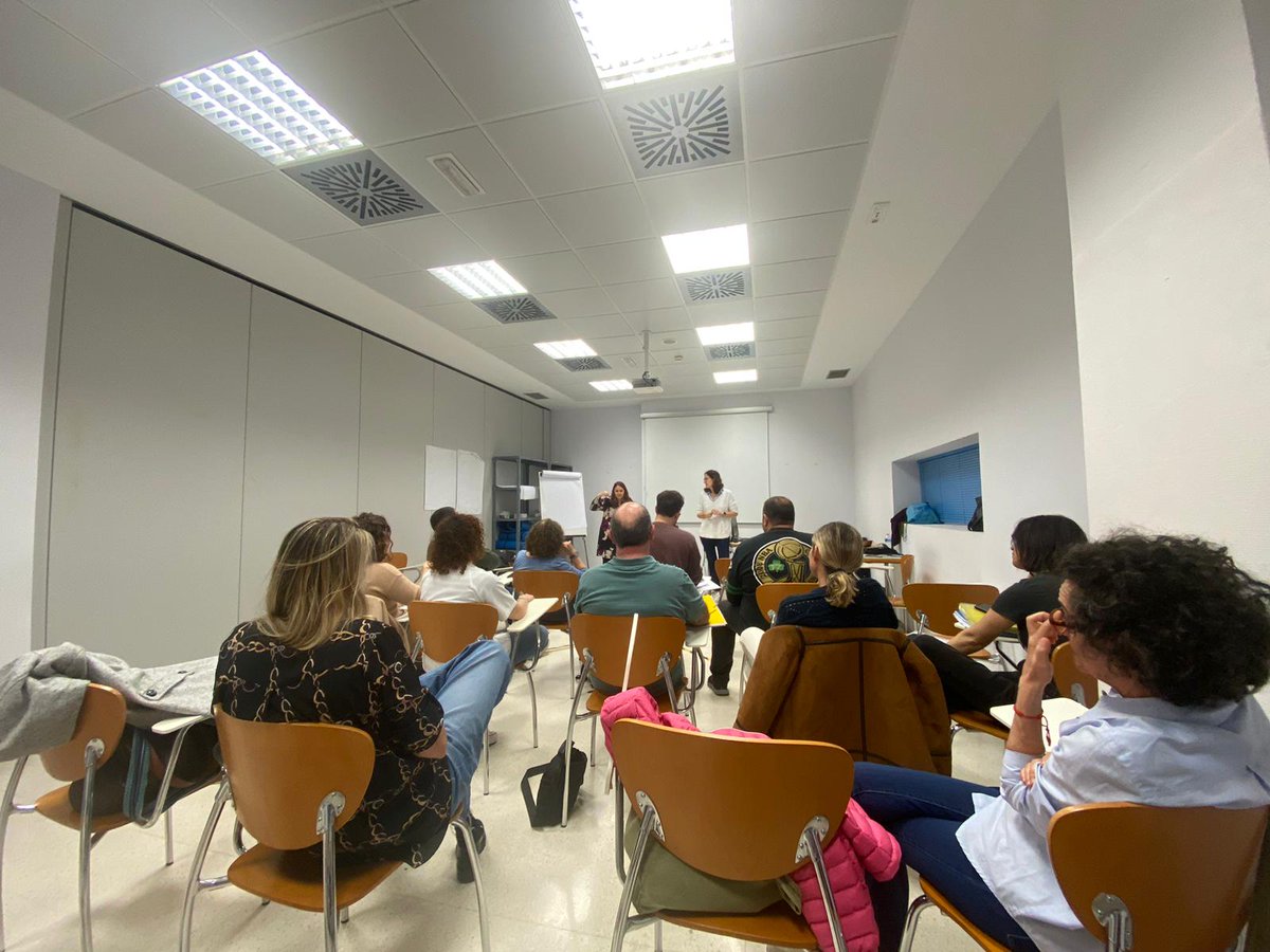 Hospital Universitario Poniente tweet media