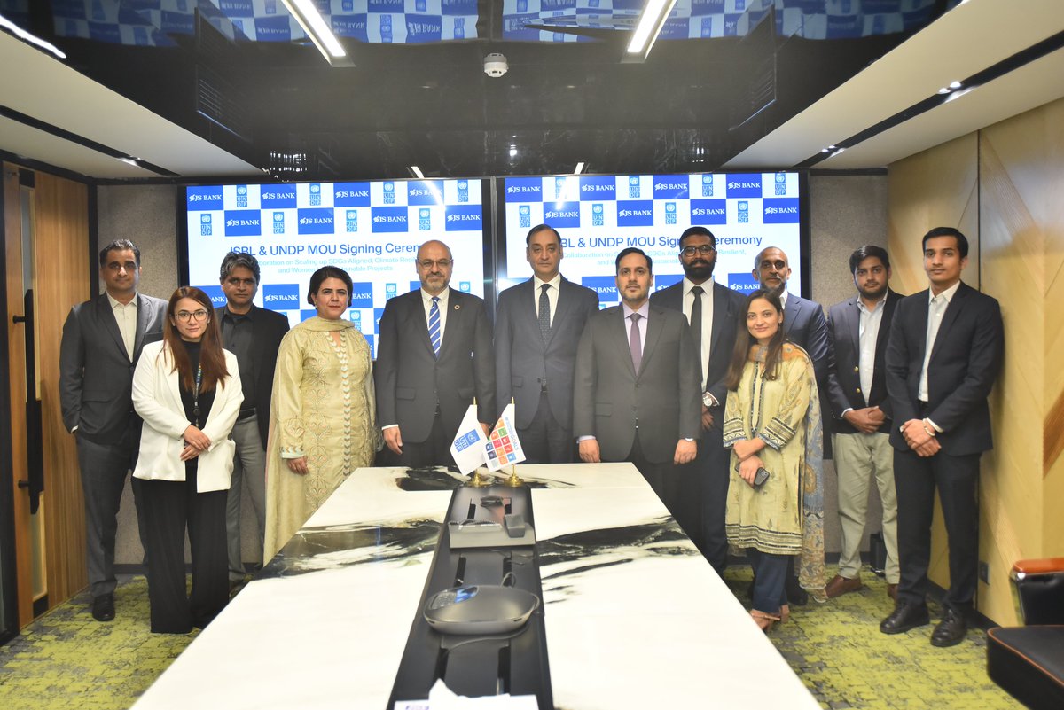 JS Bank partners with UNDP to empower gender-inclusive and climate-resilient businesses in Pakistan. Together, we prioritize private-sector financing aligned with SDGs, particularly focusing on women and youth-led businesses. #JSBank #UNDP #GenderEquity #SDGs