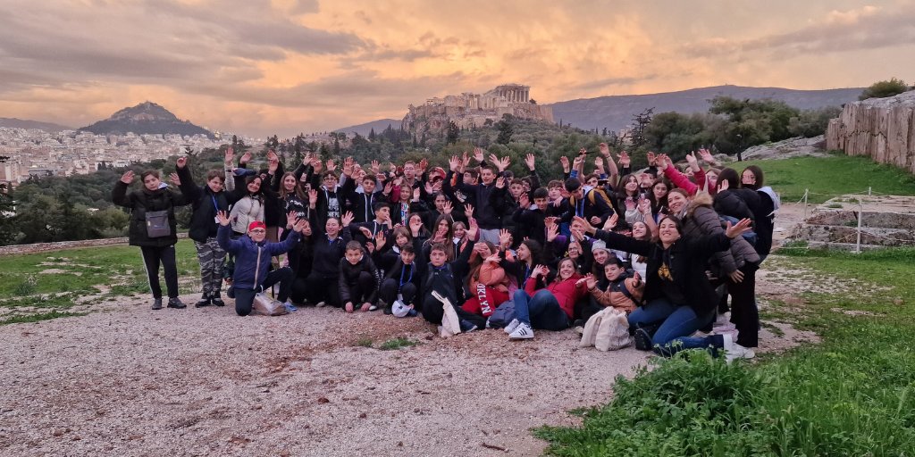 🌍 Italy-Greece exchange: the importance of the Marist connection

Istituto Fratelli Maristi Giugliano School (Naples, Italy) visited Leonteios Marist School in Nea Smyrni (Athens, Greece) in a relationship formed through #ChampagnatGlobal 👉 bit.ly/3wVZA74
