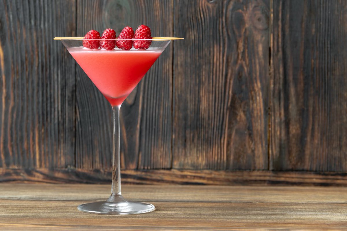 sonnet14s's tweet photo. It's Friday again! Alex on the classic cocktails this week - his clover club looking very pretty.
Let's start the weekend in style - what cocktail would you like Alex to make for you? #cocktails #fizzfriday #simple #best #is #fresh @HardensBites @MichelinGuideUK @The_NRAs https://t.co/ItbkT1OJTe