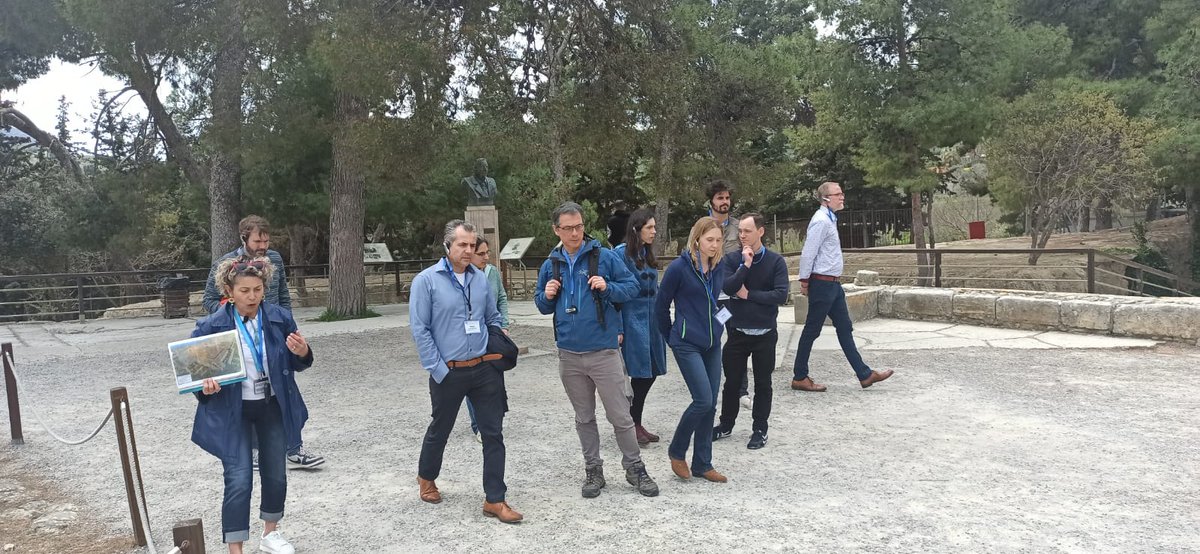 Great to host symposium on Synbio and Molecular Evolution @FORTH_ITE Institute of Molecular Biology - great chats & 🤝🇬🇷🇪🇺🇬🇧🏴󠁧󠁢󠁷󠁬󠁳󠁿🇩🇪🇩🇰🇯🇵🇫🇷🇺🇸🇦🇺🤝

Sessions on #biophysics of molecular motors, molecular #evolution, lipid #bilayers and #singlemolecule FRET (& #ML!)

@UNSWScience