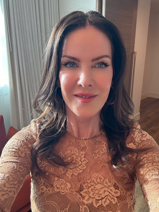 Woo hoo!  @GlamSquad is now available in #LasVegas 💄❣️ #glamsquad #vegas #kirareedlorsch https://t.c<a class="tags" target="_blank" title="On Twitter" href="/?out=eyJ0eXAiOiJKV1QiLCJhbGciOiJIUzUxMiJ9.eyJpYXQiOjE3MjIyNDY5NTgsImlzcyI6InR3cG9ybnN0YXJzLmNvbSIsIm5iZiI6MTcyMjI0Njk1OCwiZXhwIjoxNzUzNzgyOTU4LCJyZWRpcmVjdF91cmwiOiJodHRwczovL3R3aXR0ZXIuY29tL0dsYW1TcXVhZCJ9.BzZJ-ohoV7esgDB5KhRiwsWmLCeCr0RH7HxFKWZcLw-0oPqq8ddvm6PRiK5YFQs6-he9meeBc7hVHtjo5frcEQ">@GlamSquad</a><a href="/tag/lasvegas"class="tags">#LasVegas</a><a href="/tag/vegas"class="tags"><span>#vegas</span></a><a href="/tag/glamsquad"class="tags"><span>#glamsquad</span></a><a href="/tag/kirareedlorsch"class="tags"><span>#kirareedlorsch</span></a>