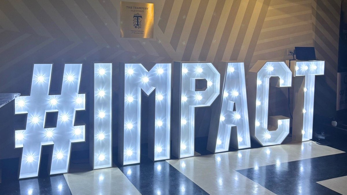 DWPDigital's tweet image. We&apos;re a proud winner of the Diversity of Thought in Leadership Award category at last night&apos;s @DigiLeaders #ImpactAwards 🎉

This success demonstrates our commitment to increasing senior leadership diversity at DWP.

Congratulations to all winners and finalists👏

#DigiLeaders