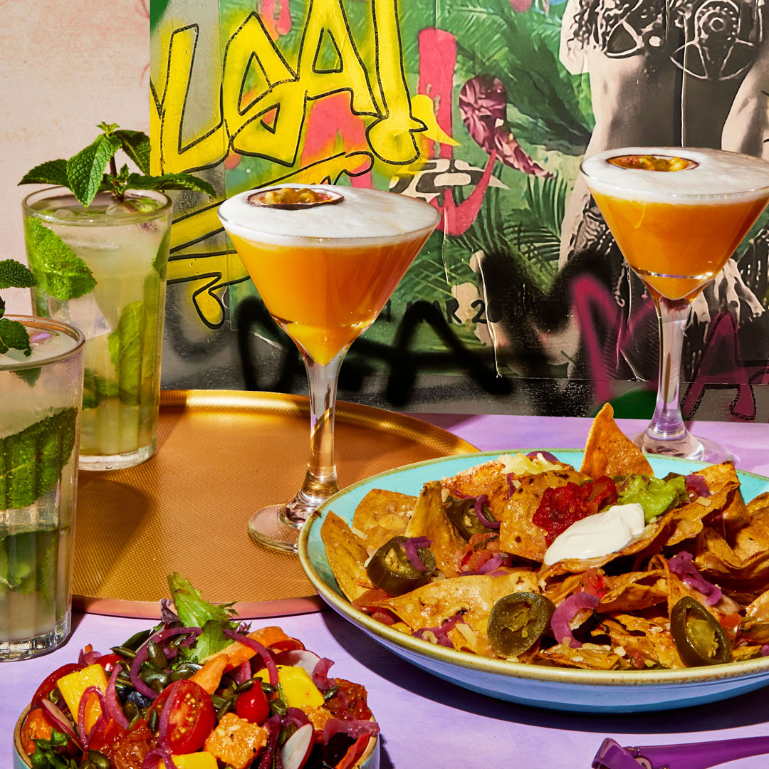 The weekend is here & we're getting the fiesta started 🔥 With your favourite tapas & 2FOR1 cocktails, transporting you to Mexico & beyond! Plus, don't forget our Mexican Street Food Social is launching this Sunday (with bottomless tapas!) 🤩 Book Now: iguanas.co.uk