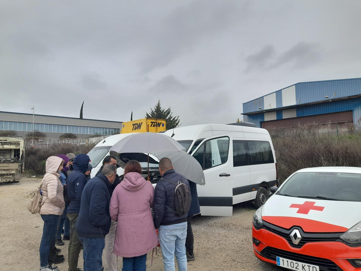 CruzRojaNavarra's tweet photo. Nueva colaboración de #APANA con el #PlanEmpleoCruzRoja en una sesión para el curso "Conducción de transporte adaptado", del proyecto #ActivandoEmpleHabilidad, financiado por Programa Estatal FSE+ de inclusión social y lucha contra la pobreza.
#RetoSocialEmpresarial https://t.co/SPefffF9ZO