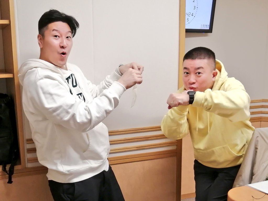 【本日】3/16(233回目)のトピックス

🕝長田、お祝い返しのカタログギフトちゃんと出来ます？
🕝チョコプラ、パスワードが分からない…
🕝松尾、大阪芸人ずっけーよなぁ…

#チョコレートプラネット
#チョコプラ東京遊泳
#文化放送
#金曜深夜2時半
#radiko →radiko.jp/share/?sid=QRR…