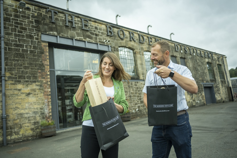 From Barley through to Bottle famouslyhawick.co.uk/post/frombarle… Distillery Tours start 1 April thebordersdistillery.com/distillery-tou… #famouslyhawick #madeheresoldhere #thebordersdistillery