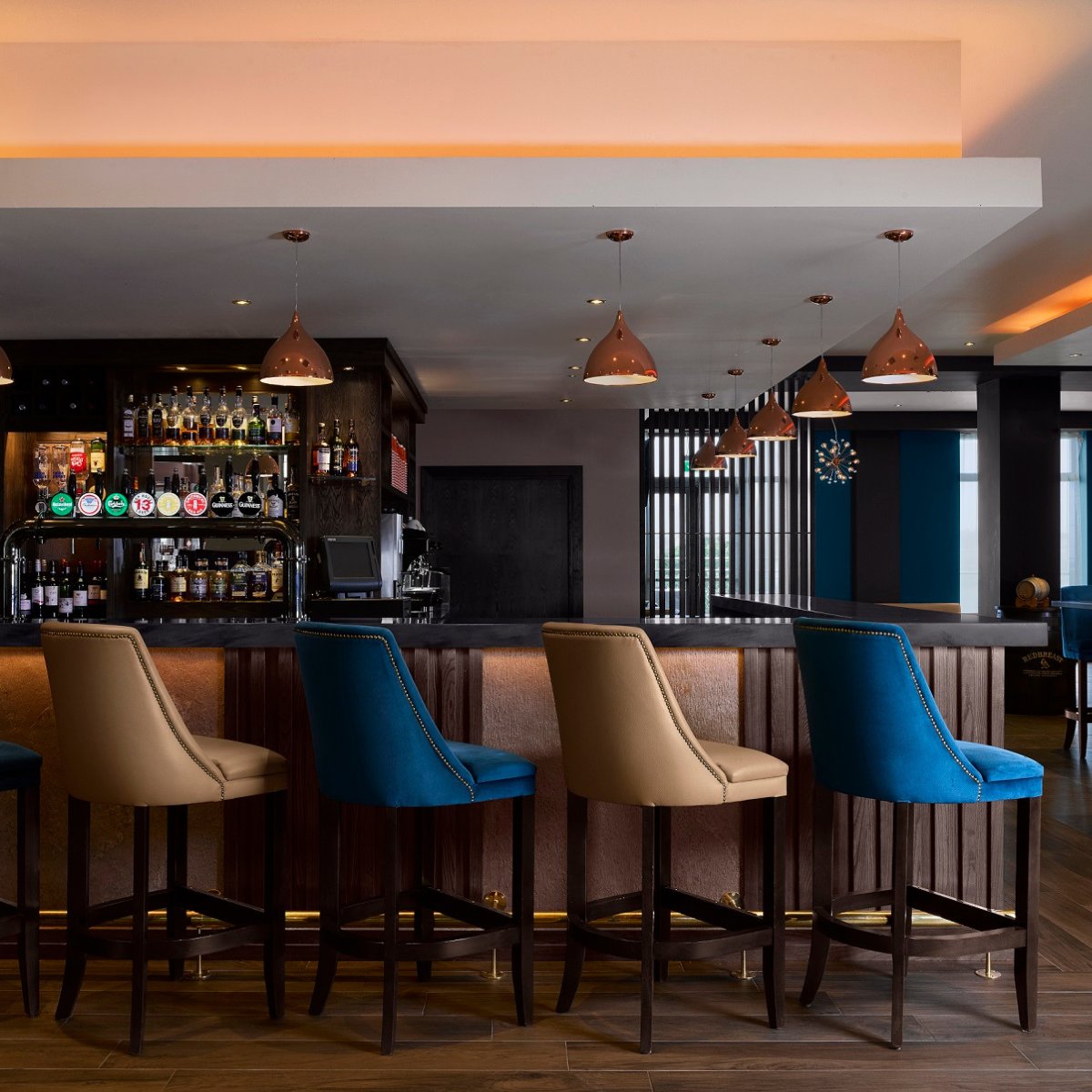 Celebrating St. Patrick's Weekend in the city? ☘️ Refuel with delicious food and refreshing drinks in Coopers Bar & Lounge. Find out more: thegalmont.com/en/galway-rest…