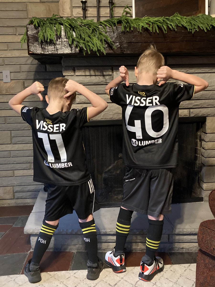 Ready for school (and tomorrow’s home opener)! <a href="/RiverhoundsSC/">Pittsburgh Riverhounds SC</a> <a href="/CharlyFutbol/">CHARLY Fútbol</a> #HOUNDTAHN