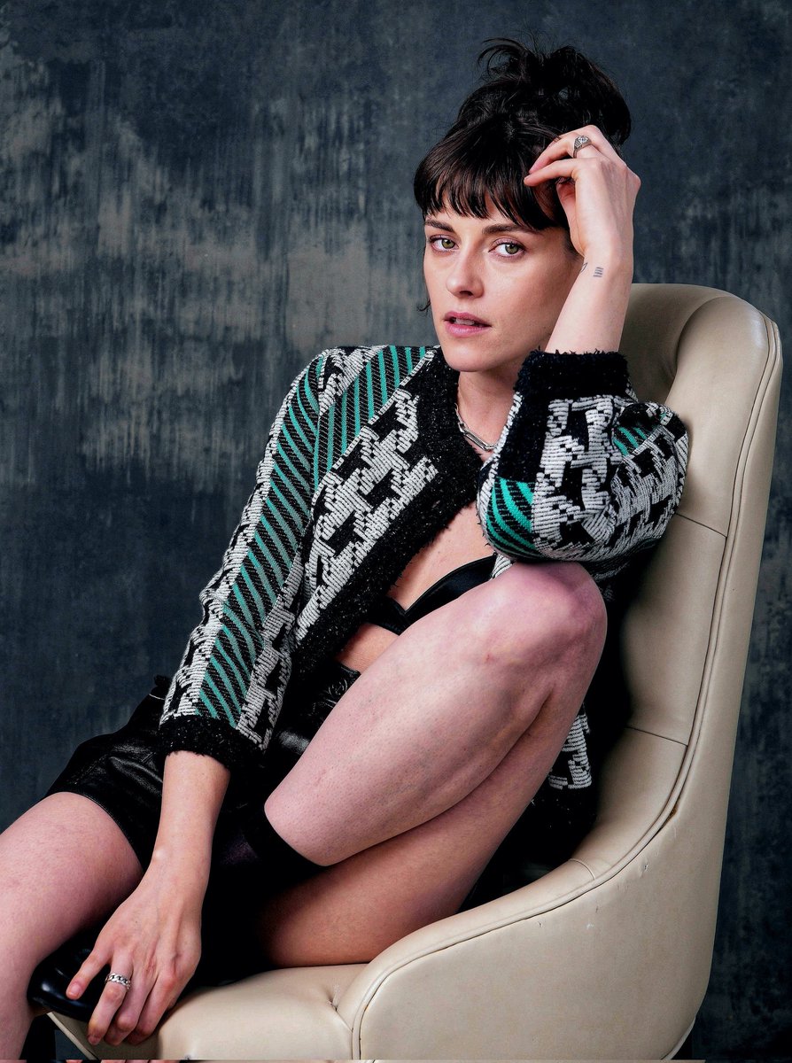 KSXxX14's tweet photo. #KristenStewart UHQ #Chanel
💚🖤💚🖤💚 https://t.co/7RP62J3nEf