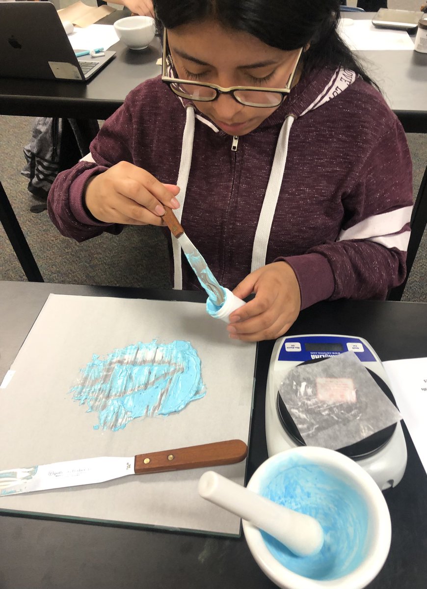 ACCPharmacyTech's tweet photo. When certain strengths of creams or ointments aren’t available from a drug manufacturer, let a Pharm Tech make it! @APSCareerCenter, @arlingtontechcc, @APS_CTE https://t.co/u9MD98Ah8Z