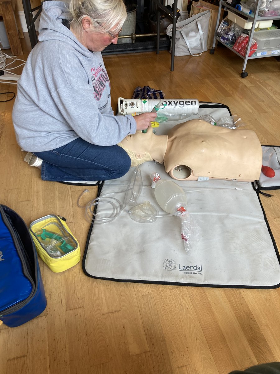 TrainEEAST tweet media