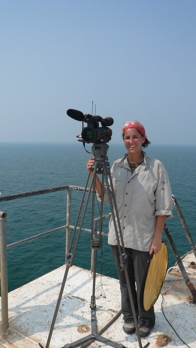 Found while researching next book 😂on an oil rig off the Iraqi coast in 2007. Feels like a million years ago but I can still remember how hot it was 🥵@OrendaBooks