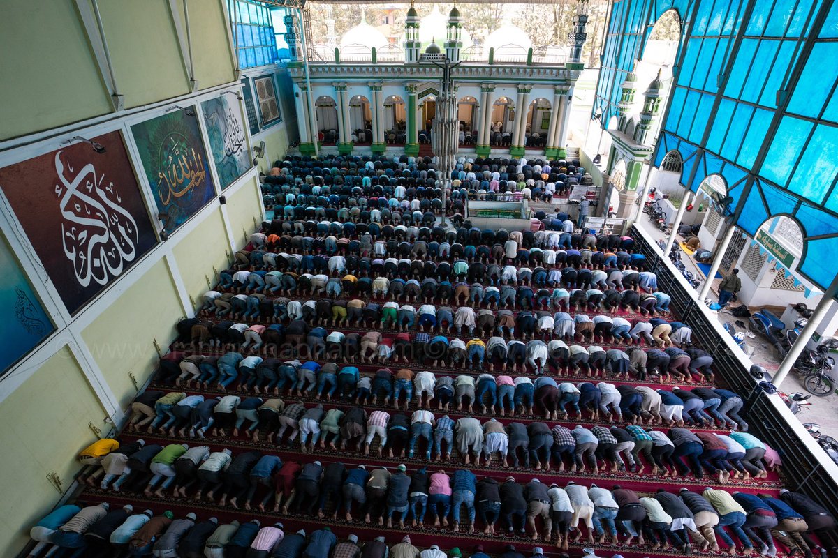 prabinranabhat's tweet photo. Nepalese Muslim peoples offers prayers at a Kashmeeree mosque during the first Friday of Ramadan in Kathmandu, Nepal,15 March, 2024.
#nepal #kathamdnu #RamadanKareem #Ramadan #masjid #Ramadanprayer #muslim https://t.co/EZHqXdlije