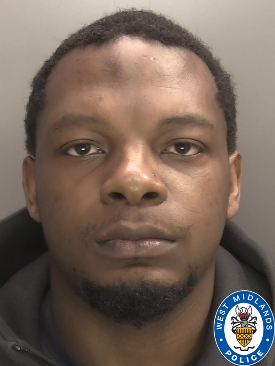 #JAILED | A man has been jailed after officers recovered a knife in #WestBromwich. Officers spotted the man acting suspiciously near West Bromwich bus station on Wednesday afternoon. Read more: ow.ly/6yxX50QU9zK