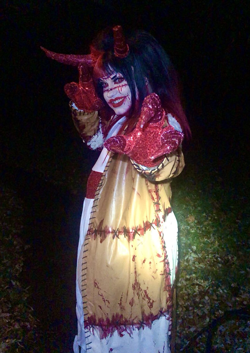 Taking a lovely stroll through the pathway at night is my favorite activity. Especially when there’s no moonlight in sight. 🖤👹🩸#dragqueen #alternativedrag #demons