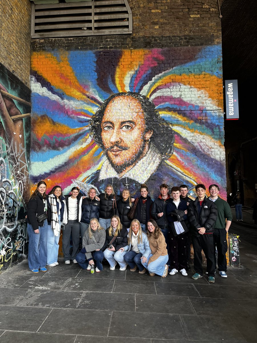 SedberghEnglish's tweet photo. Our U6 A Level Literature students are about to embark on a Shakespearean adventure at the Globe! https://t.co/XgMYm0kBGE