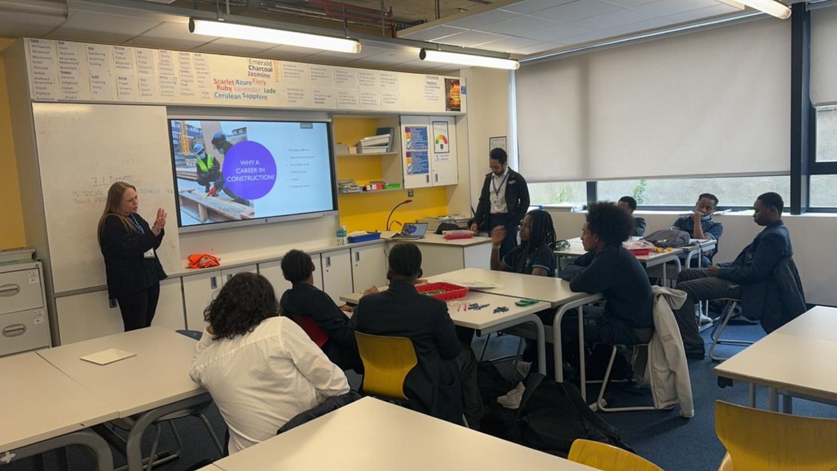 We recently spent time with students at Ark Walworth Academy, Southwark, helping them learn about how their interests at school can link to construction and their motivations for considering certain roles. We also gave them an insight into Higgins and advice on apprenticeships.