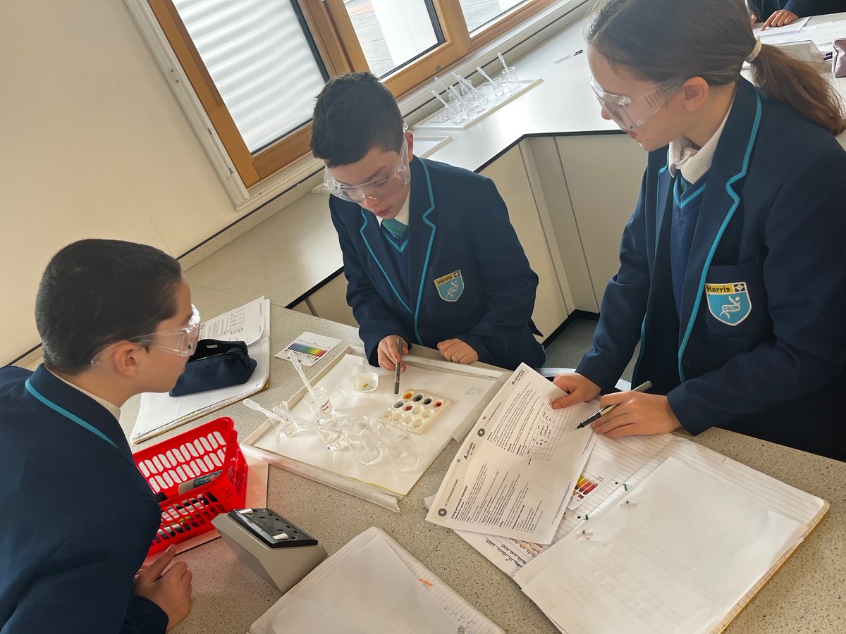 Practical Chemistry lesson for Y7 students! They learnt about pH scales, used enquiry process to predict the colour of universal indicator paper with different solutions. They went on to experiment to see for themselves and discussed the results as they 'spoke like a scientist'.