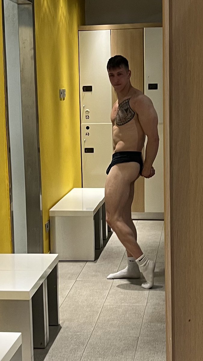 The_froG72's tweet photo. Passa dal mio canale gratis🤍💙       💦😈😈
https://t.co/k6OkigJguO
#onlyfans #posing #gym
#muscle #man #men #canaries https://t.co/wHjkZX6lDp