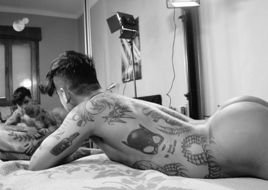 Andreaworkart's tweet photo. Mirror! Model @blackBastianxxx by @Andreaworkart 
.
.
#modelmale
#nudemale
#room
#shooting
#topmodel
#desnudoartistico
#modellife 
@twistedmalemag 
@Eroticco__ https://t.co/LFm0yUgurR